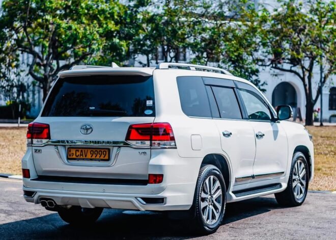 Toyota Land Cruiser Sahara V8 ZX Highest Spec 2016