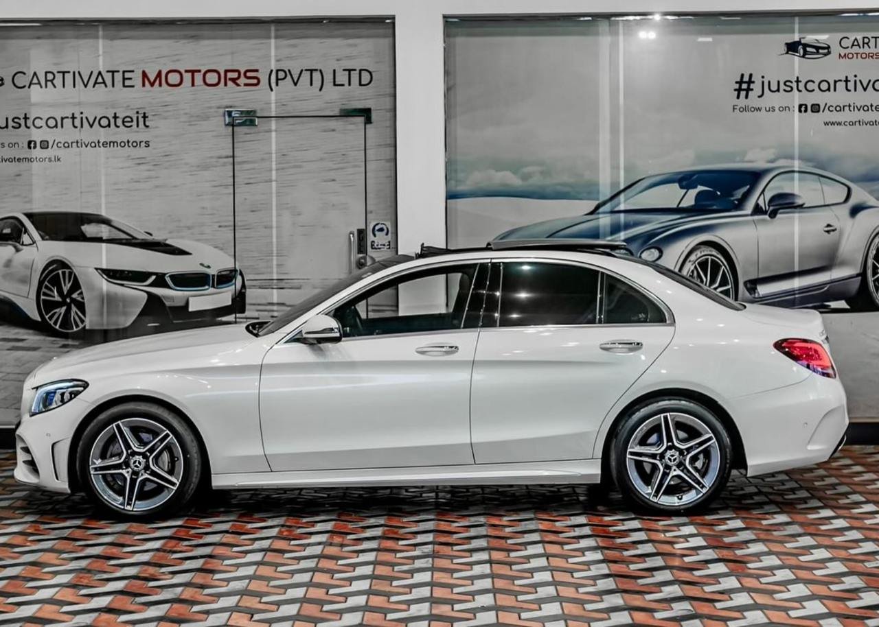 Mercedes Benz C200 AMG Premium Plus 2019