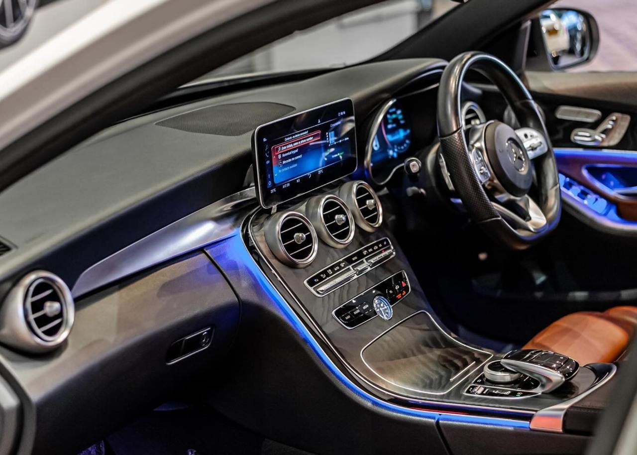 Mercedes Benz C200 AMG Line Premium Plus 2018
