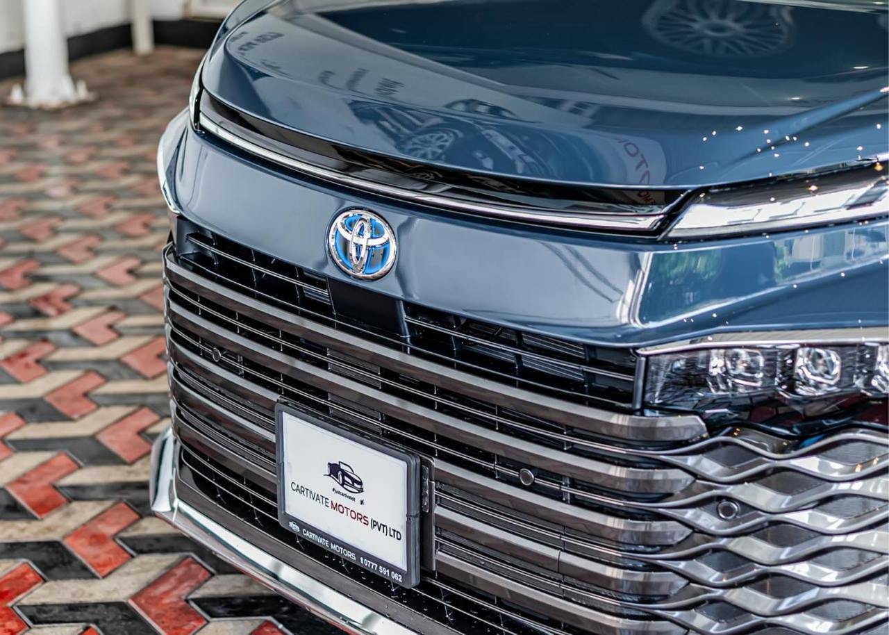 Toyota Voxy SZ Hybrid Brand New 2025