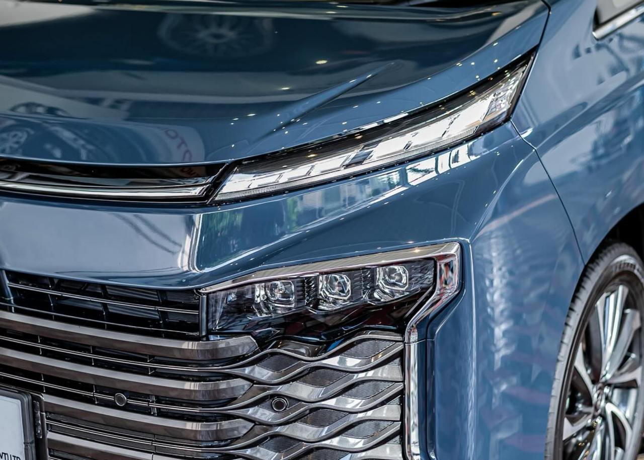 Toyota Voxy SZ Hybrid Brand New 2025