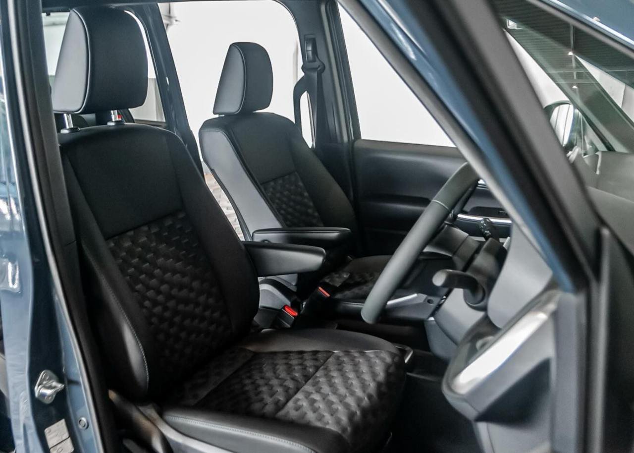 Toyota Voxy SZ Hybrid Brand New 2025