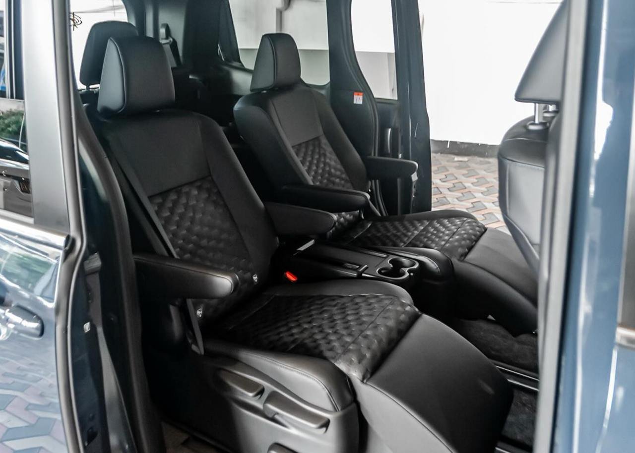 Toyota Voxy SZ Hybrid Brand New 2025