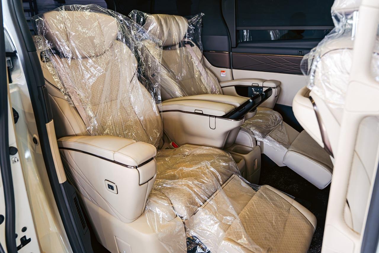 Toyota Alphard Executive Lounge 2024