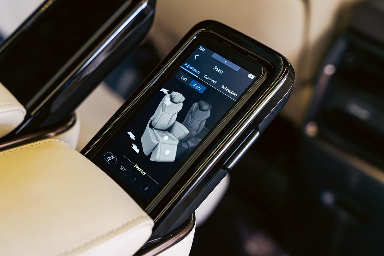 Toyota Alphard Executive Lounge 2024
