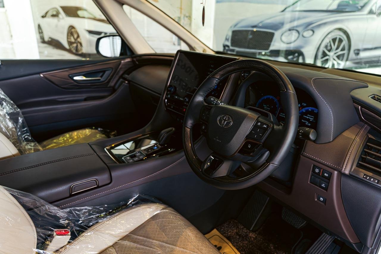 Toyota Alphard Executive Lounge 2024
