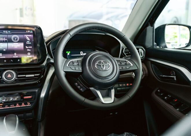 Toyota Urban Cruiser Hyryder V Brand New 2025 Black