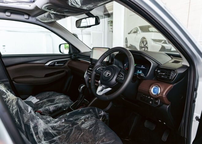 Toyota Urban Cruiser Hyryder V Brand New 2025 Silver