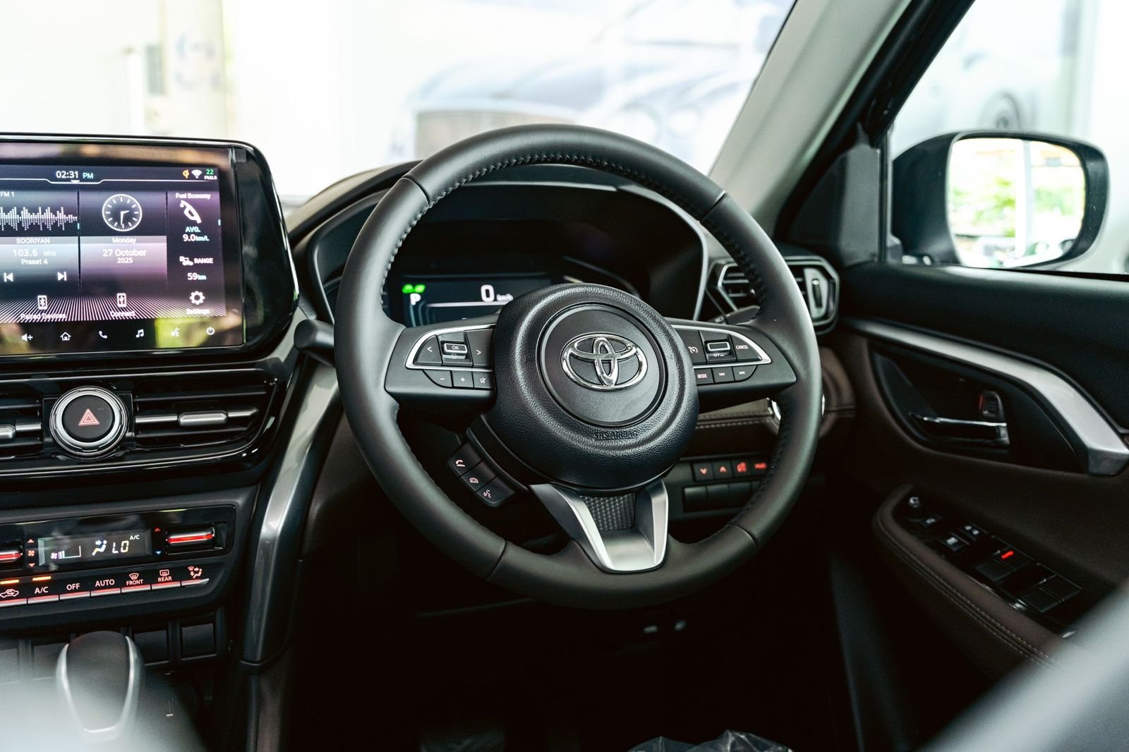 Toyota Urban Cruiser Hyryder V Brand New 2025 Silver