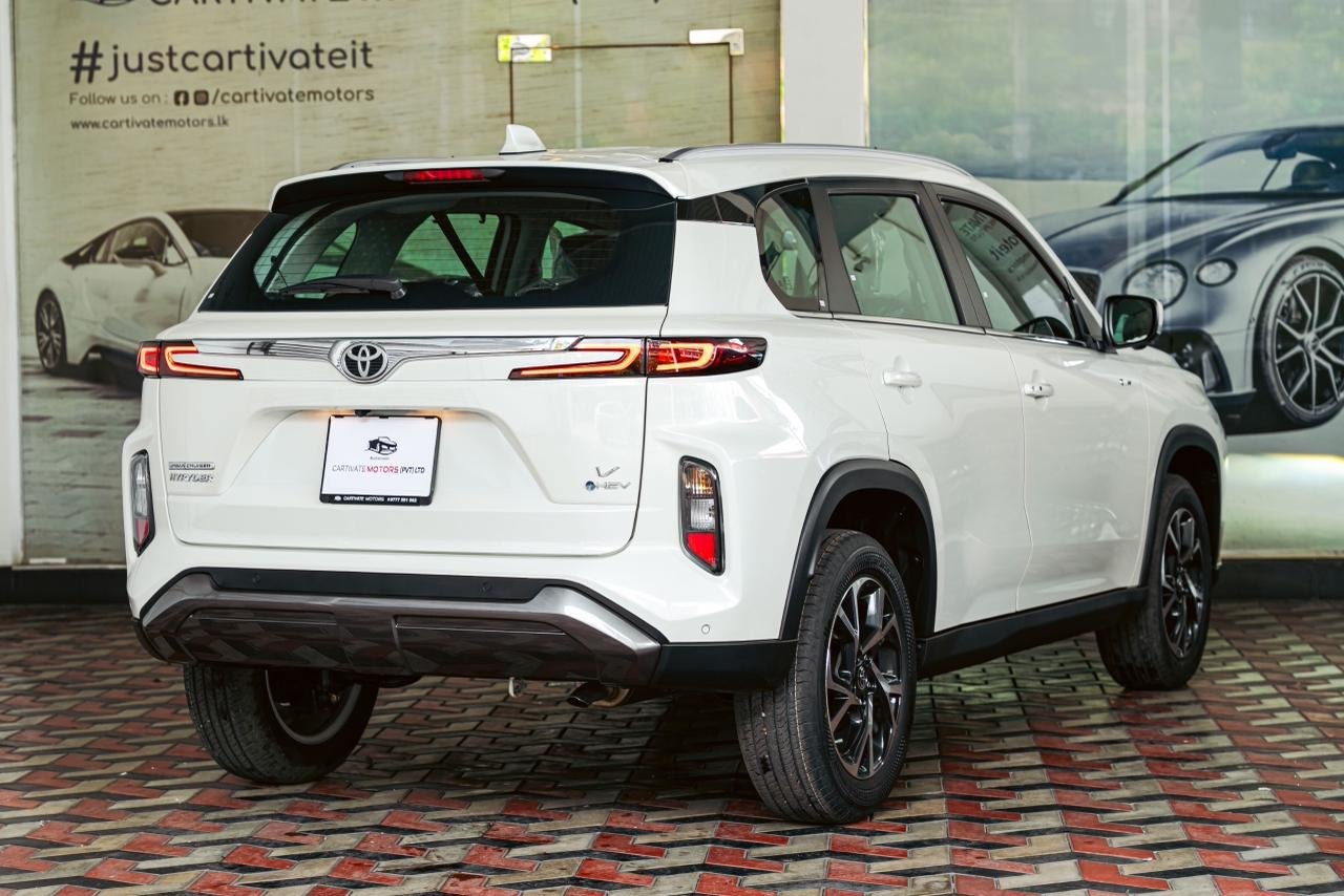 Toyota Urban Cruiser Hyryder V Brand New 2025 White