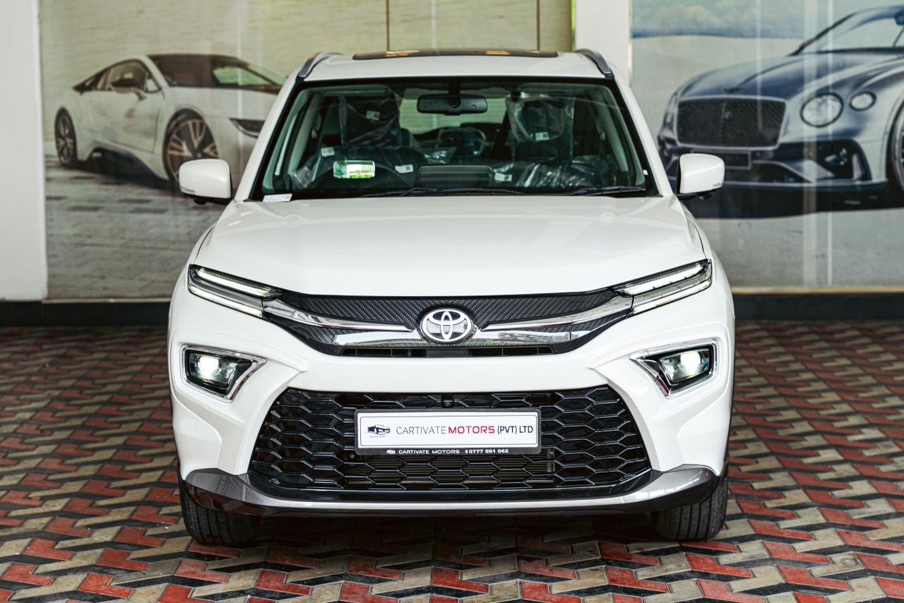 Toyota Urban Cruiser Hyryder V Brand New 2025 White