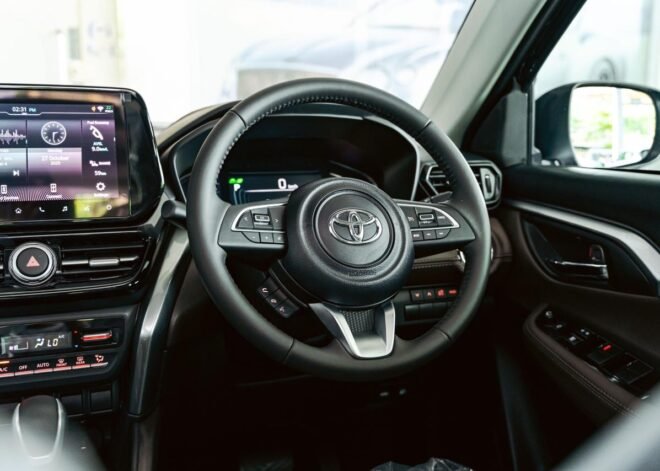 Toyota Urban Cruiser Hyryder V Brand New 2025 White