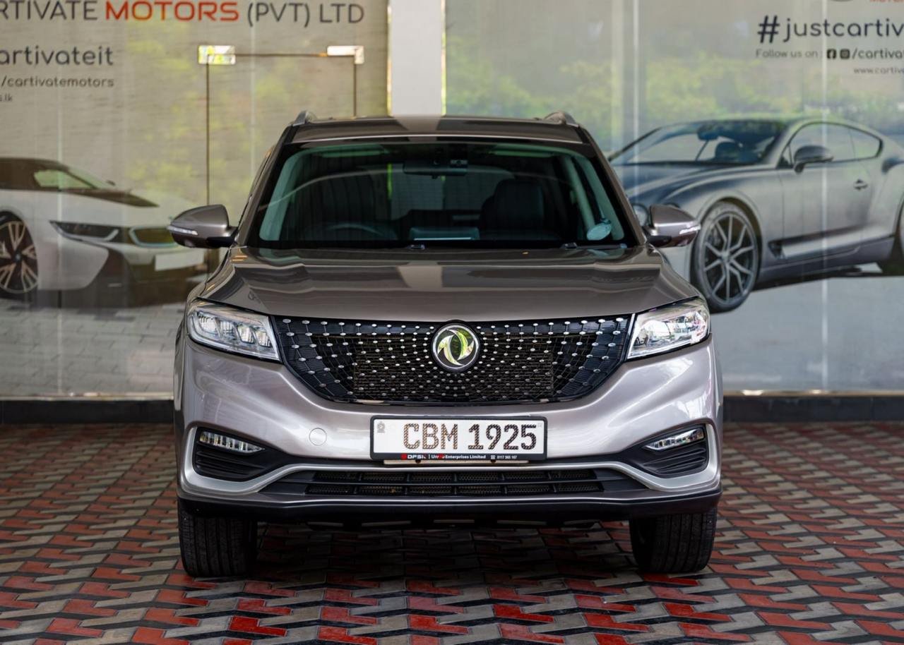 DFSK Glory I-Auto 7 Seater 2022