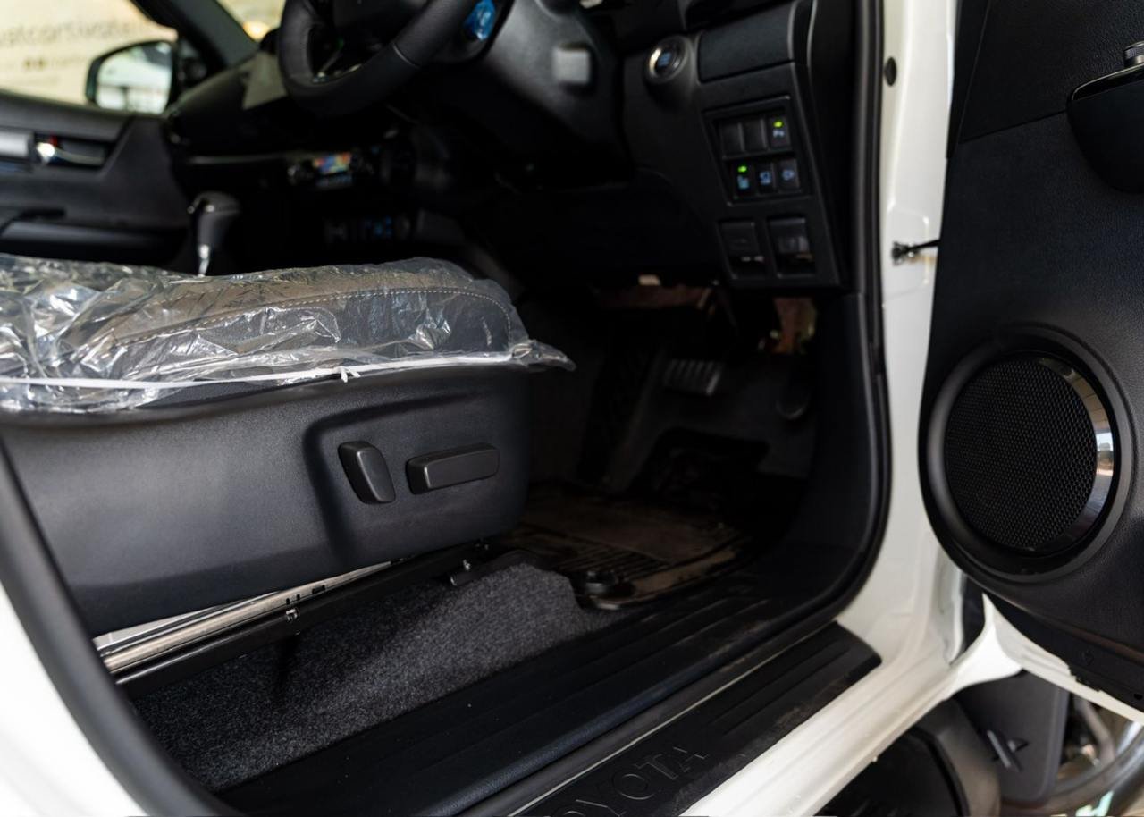 Toyota Hilux Rocco 2.8L Brand New 2025
