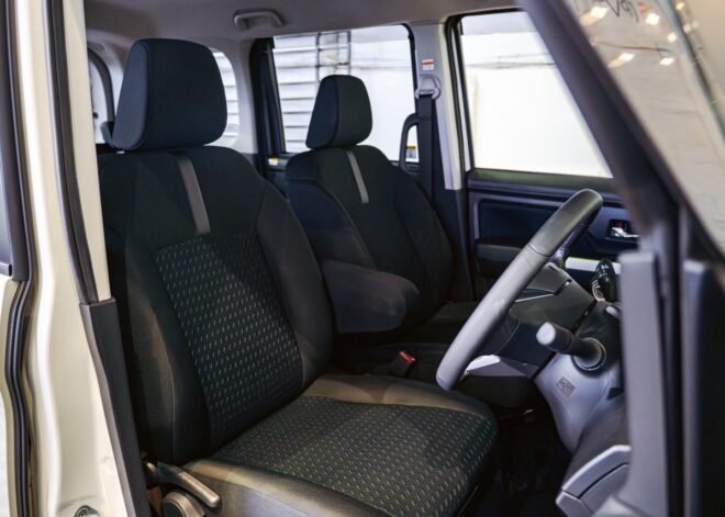 Toyota Roomy Custom GT Turbo 2023