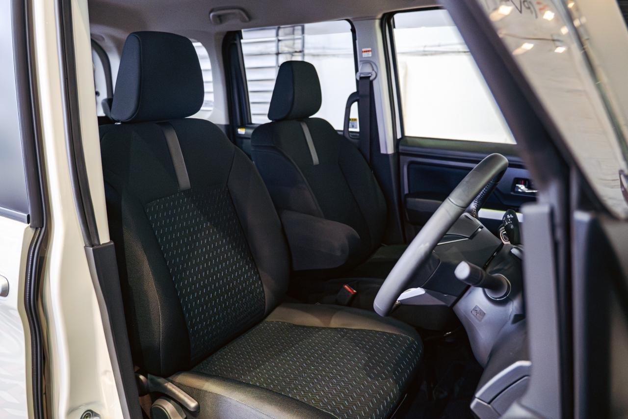 Toyota Roomy Custom GT Turbo 2023