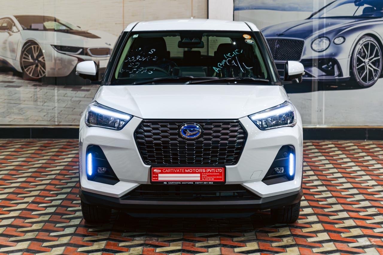 Daihatsu Rocky Premium G Hybrid 2025