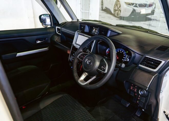 Toyota Roomy Custom GT Turbo 2023