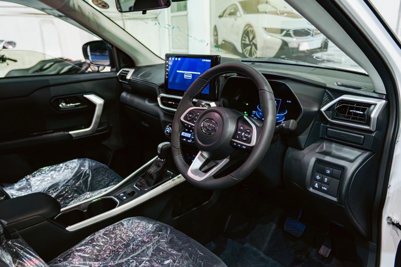 Daihatsu Rocky Premium G Hybrid 2025