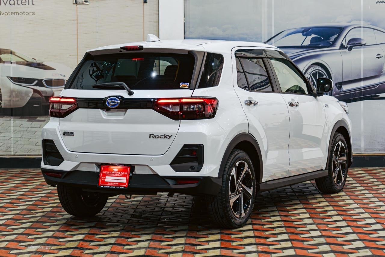 Daihatsu Rocky Premium G Hybrid 2025