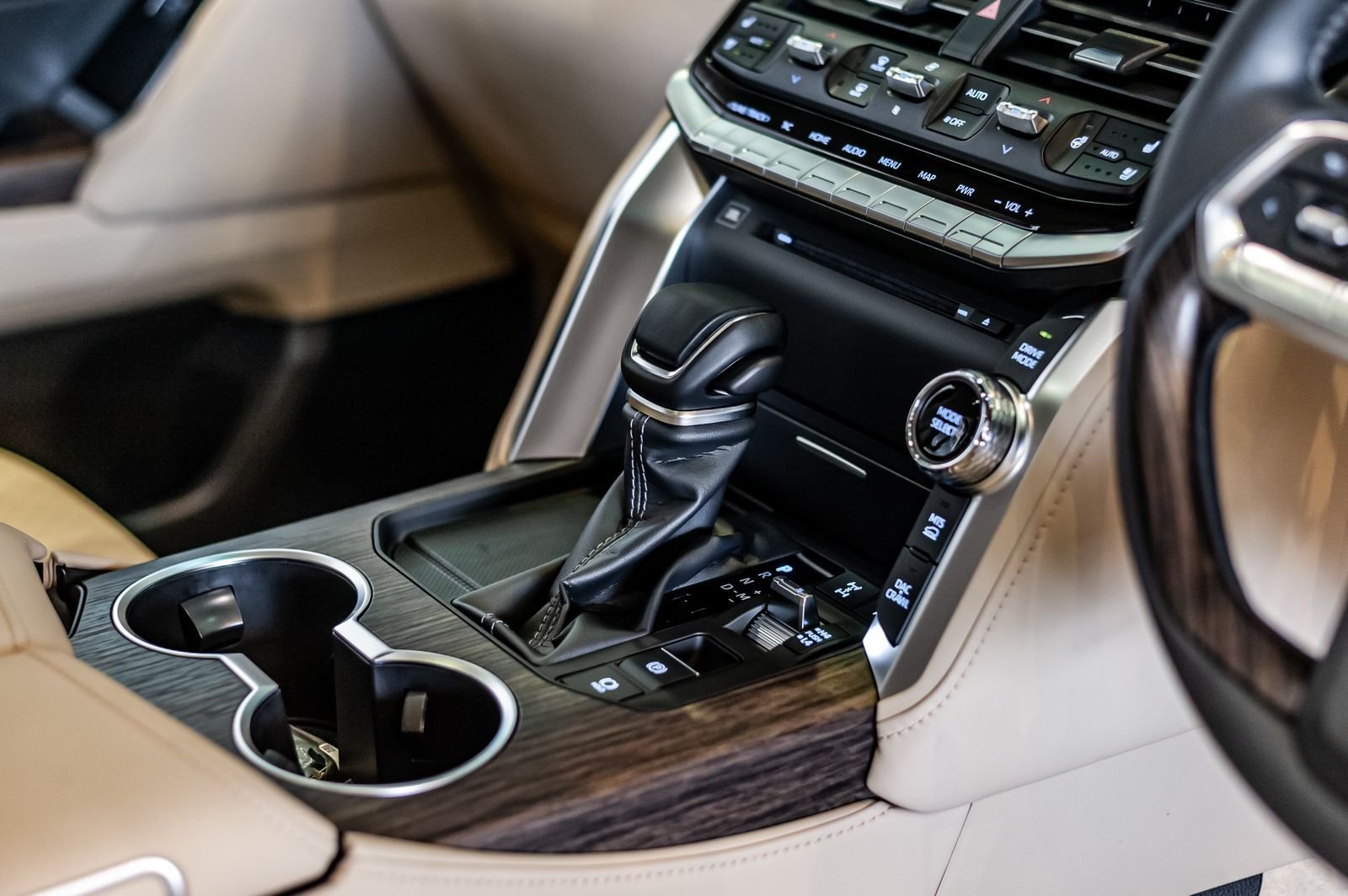 Toyota Land Cruiser Sahara ZX LC300 Full Spec 2024