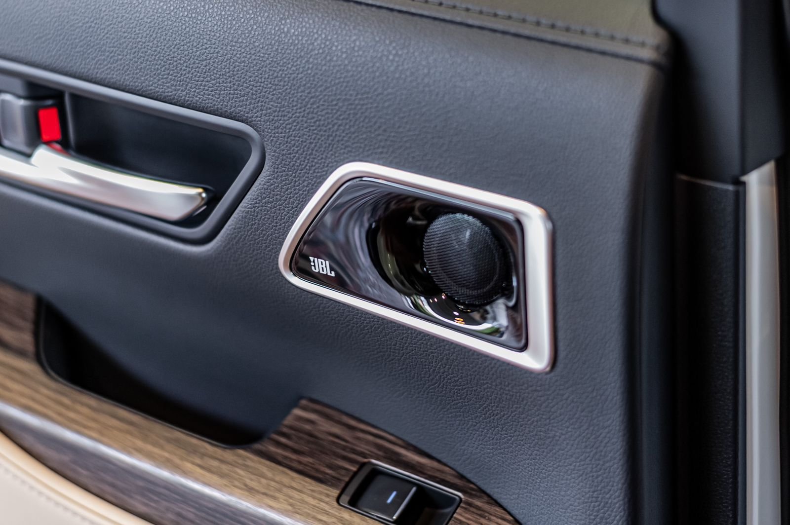 Toyota Land Cruiser Sahara ZX LC300 Full Spec 2024