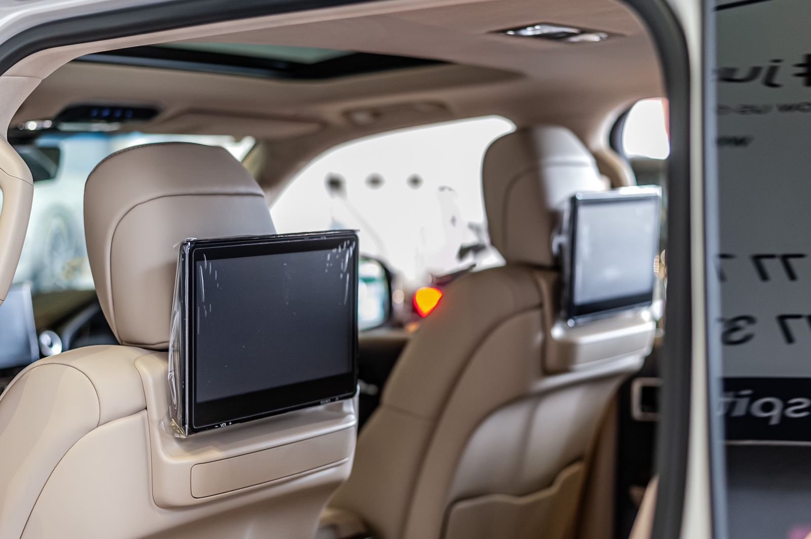 Toyota Land Cruiser Sahara ZX LC300 Full Spec 2024