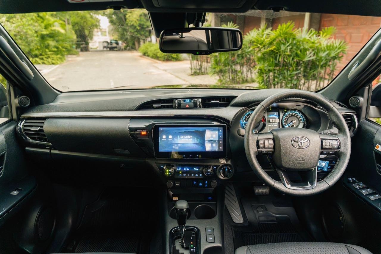 Toyota Hilux Rocco 2.8L Brand New 2025 Black