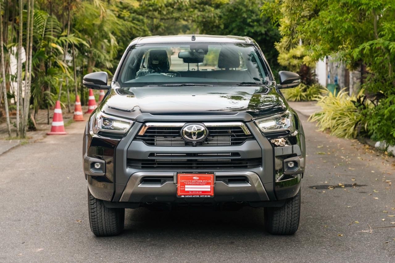 Toyota Hilux Rocco 2.8L Brand New 2025 Black