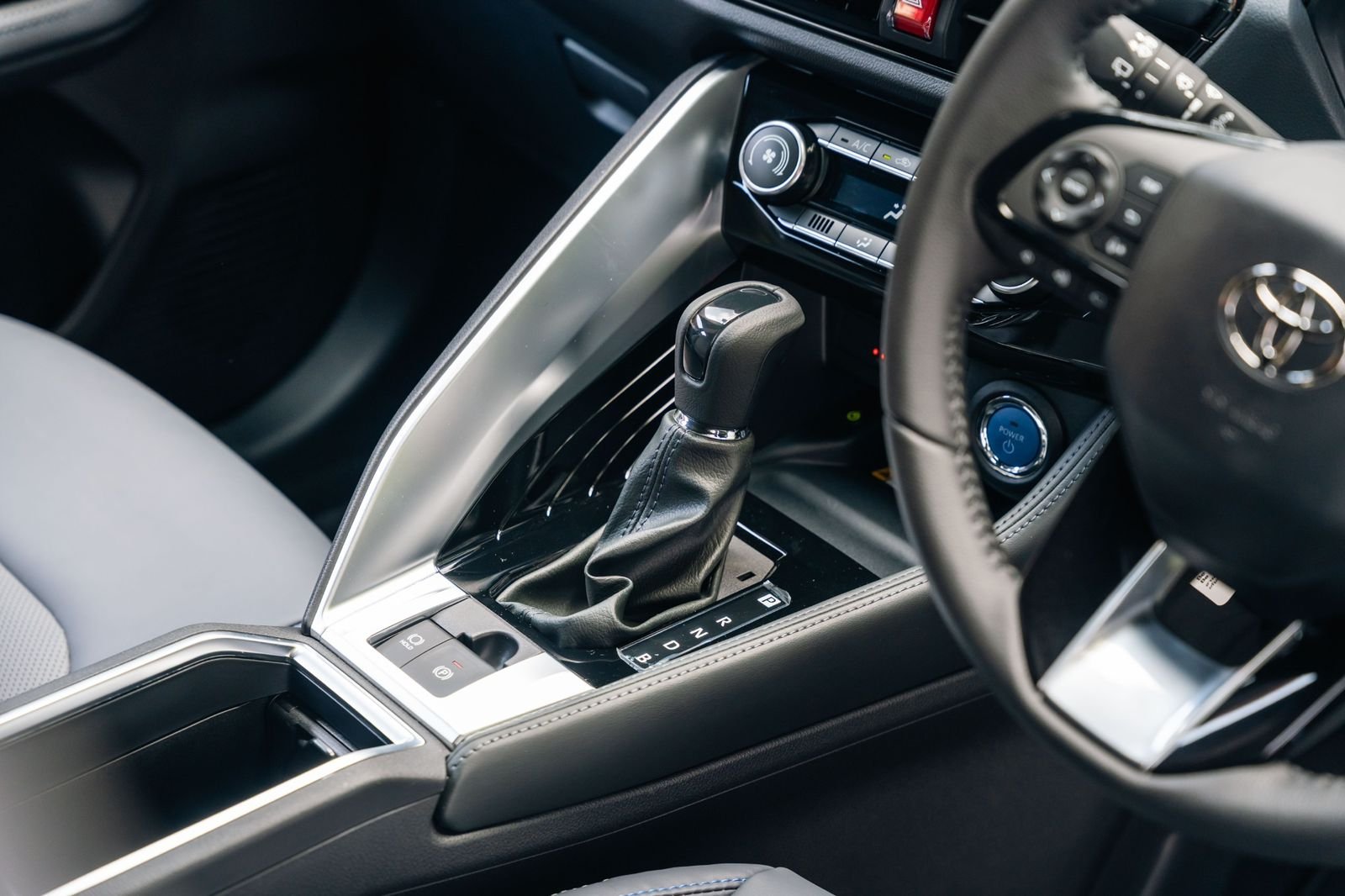 Toyota Yaris Cross Premium Luxury 2025