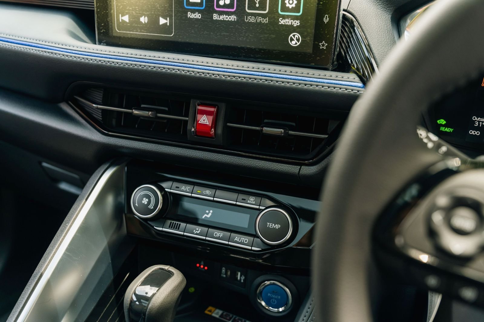 Toyota Yaris Cross Premium Luxury 2025