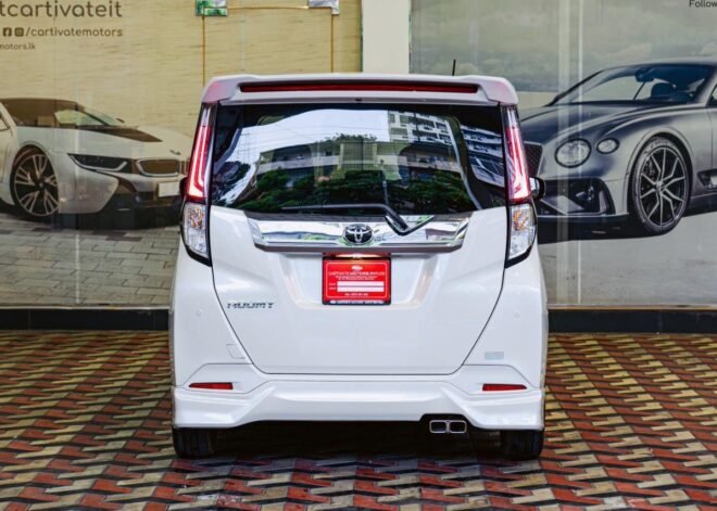 Toyota Roomy Custom GT Turbo 2023