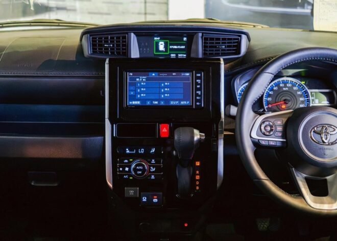 Toyota Roomy Custom GT Turbo 2023