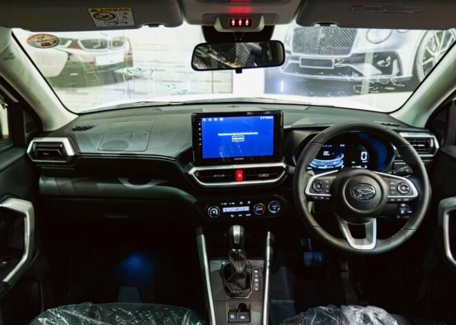 Toyota Roomy Custom GT Turbo 2023