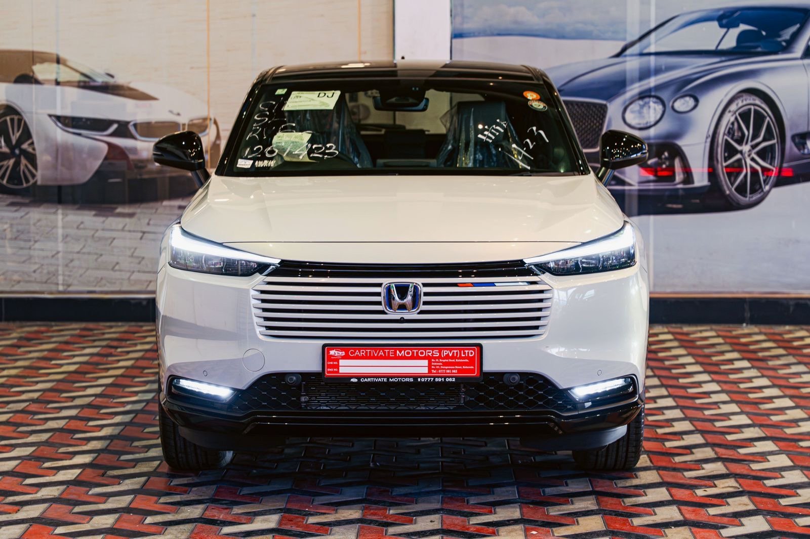 Honda Vezel Z Play Moonroof 2025