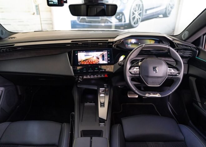 Peugeot 408 GT Line Fastback 2023 White