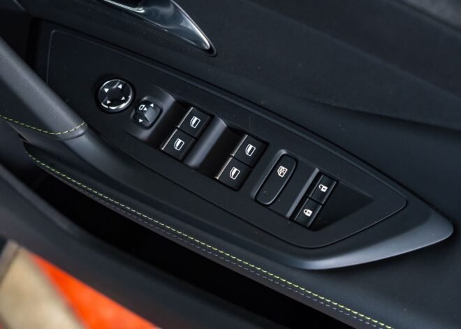 Peugeot 408 GT Line Fastback 2023 White