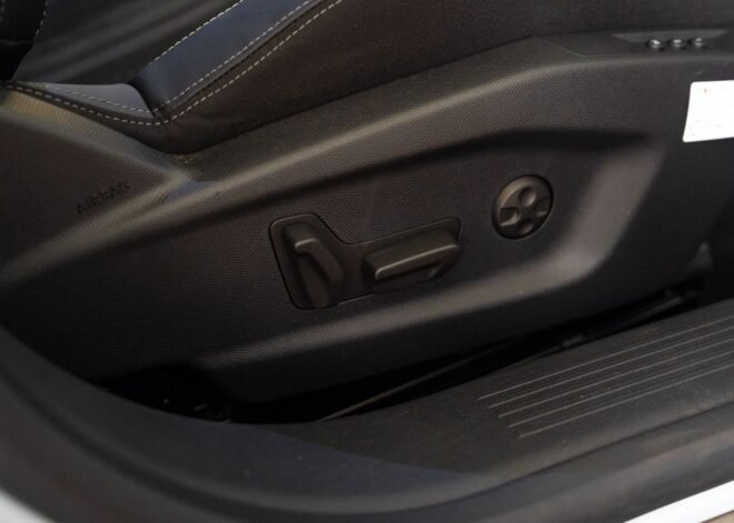 Peugeot 408 GT Line Fastback 2023 White