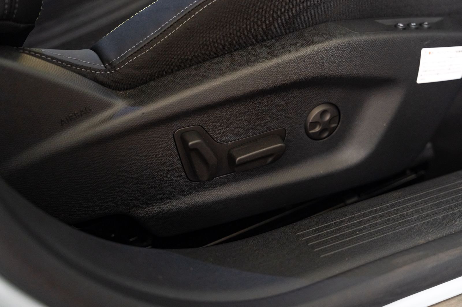 Peugeot 408 GT Line Fastback 2023 White