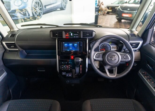 Toyota Roomy Custom G 2024