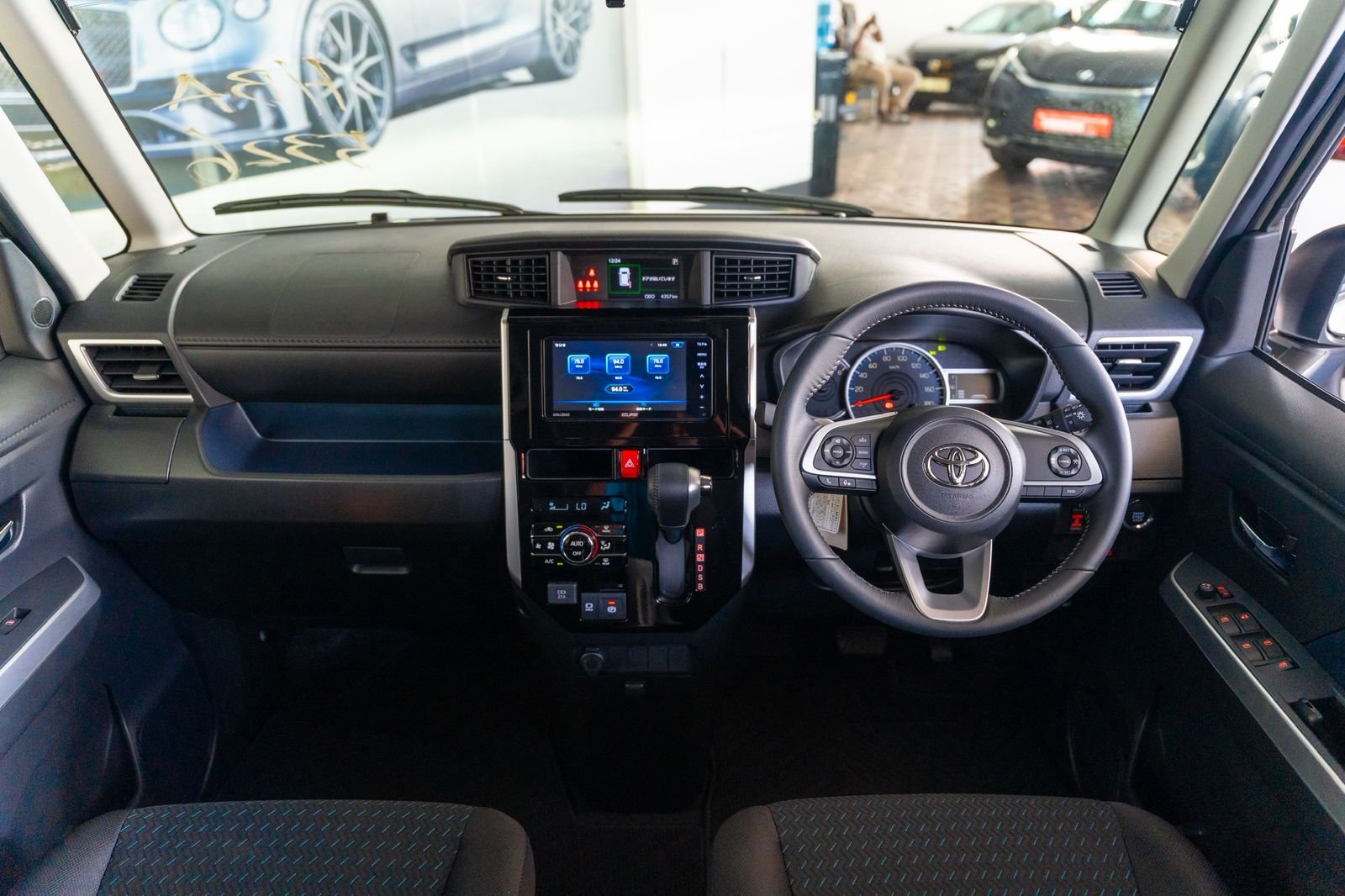 Toyota Roomy Custom G 2024