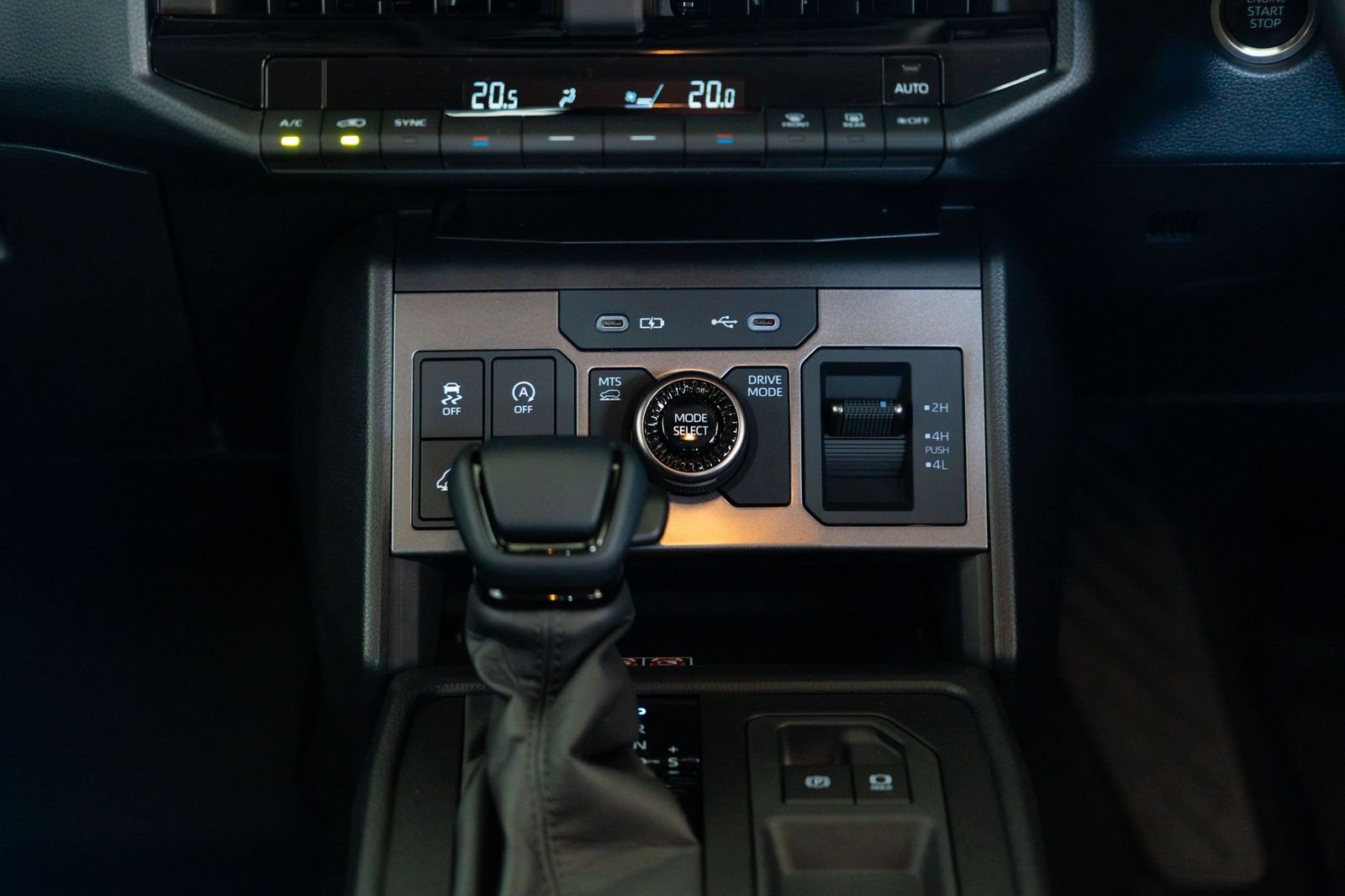 Toyota Hilux Travo 4Trex Overland 2025