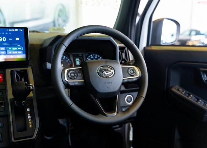 Daihatsu Taft GDark Chrome Venture 2025