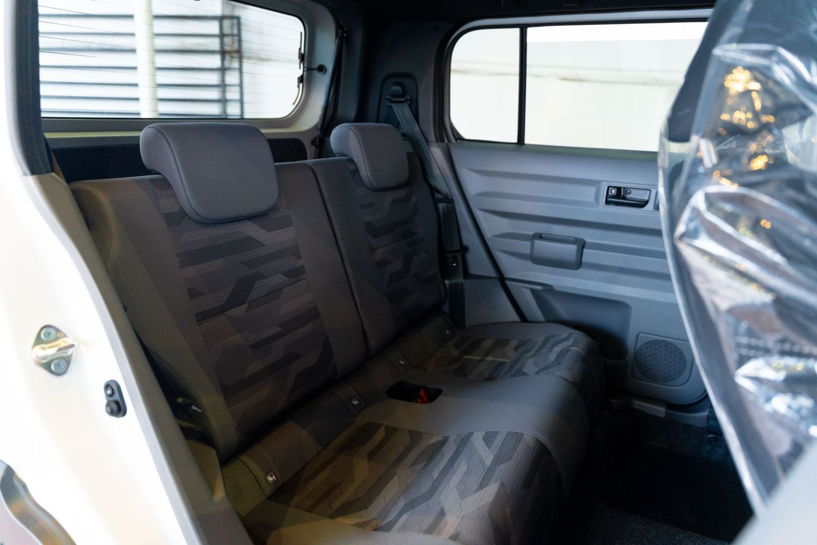 Daihatsu Taft GDark Chrome Venture 2025