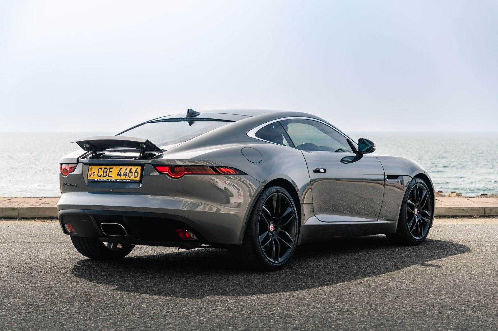 Jaguar F-Type P300 2018