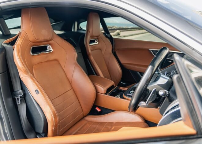 Jaguar F-Type P300 2018