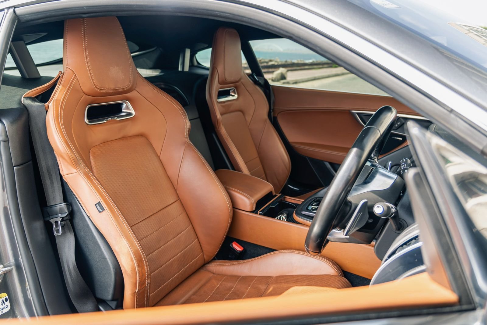 Jaguar F-Type P300 2018