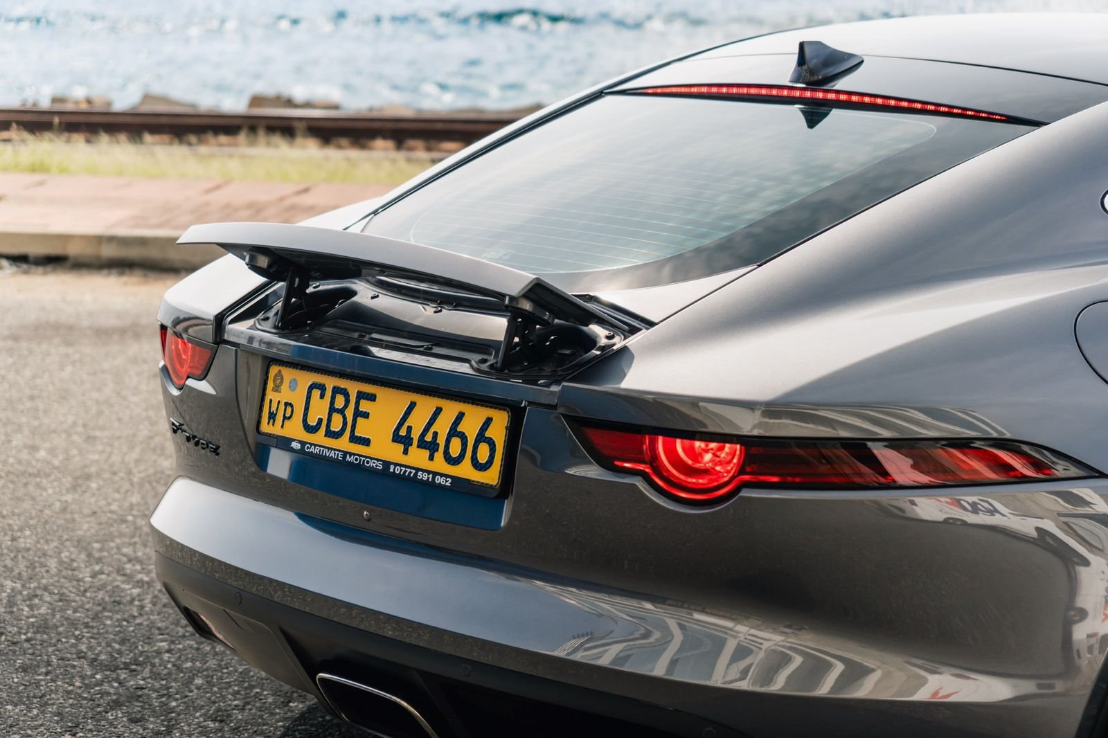 Jaguar F-Type P300 2018