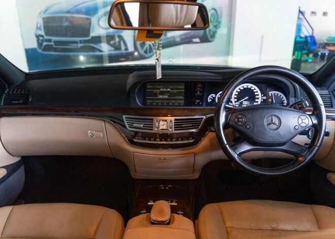 Mercedes Benz S300 Long Wheel Base 2011