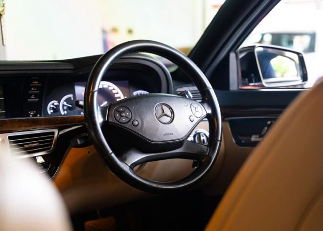 Mercedes Benz S300 Long Wheel Base 2011